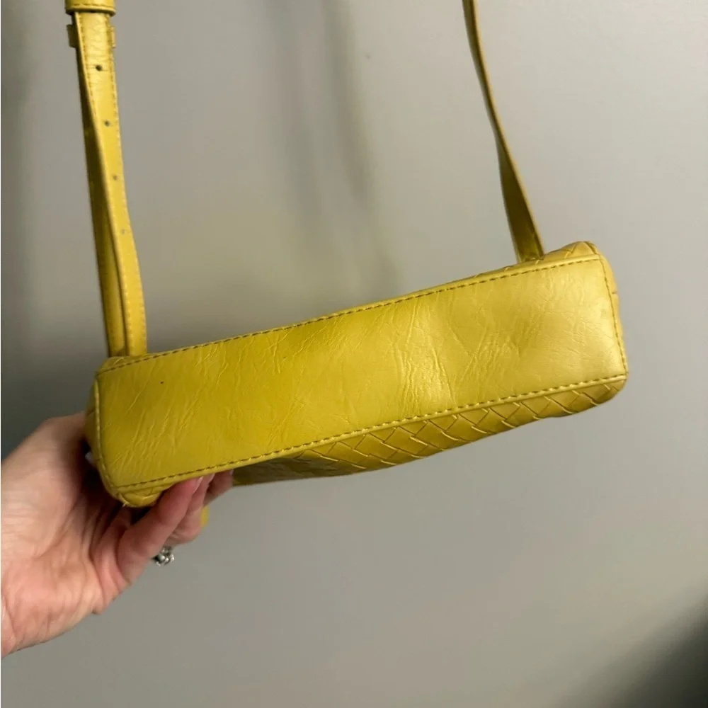 Universal Thread Woven Faux Leather Crossbody Yellow Mustard - Picture 2 of 5